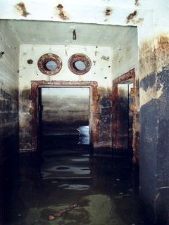 Bunker bei Niedrigwasser